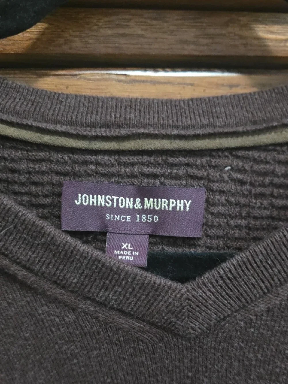 Johnston & Murphy Men's Dark Brown V-Neck Sweater